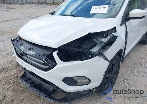2018 Ford Escape Se из США, поврежденный, VIN 1FMCU9GD3JUC56475